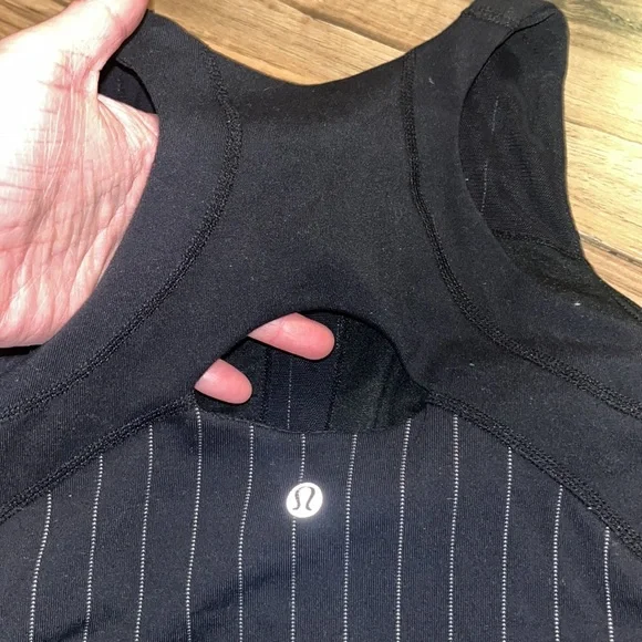 Luluemon active tank - Picture 8 of 14